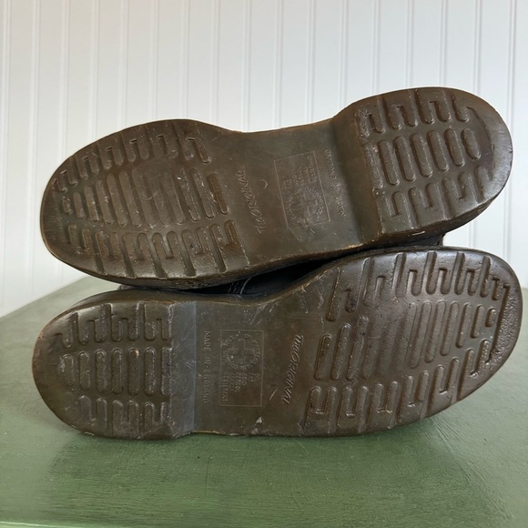 VTG England #1420 Dr. Martens OG 20-Eyelet Lace-Up Boots in Black Leather - Picture 13 of 16